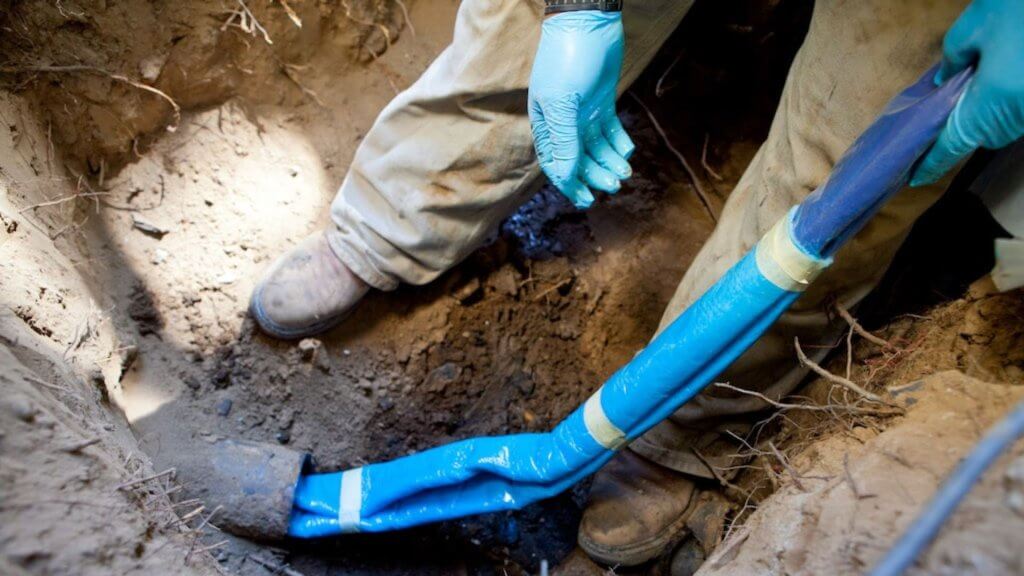 Cracked pipes being repaired by a Pipe Reline